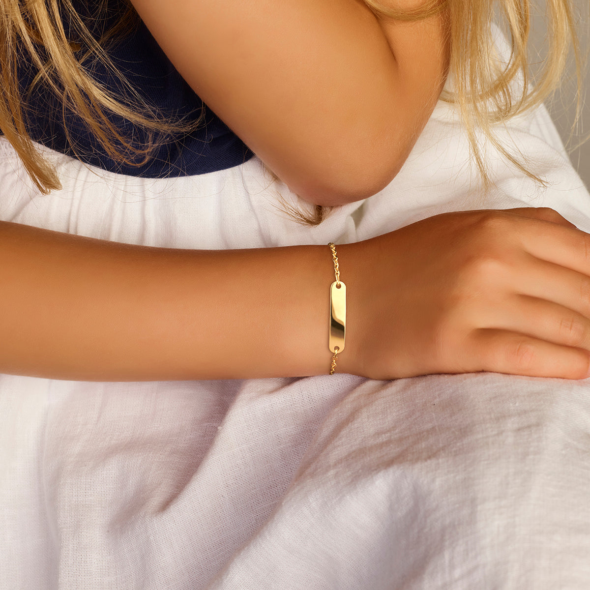 Armband graveer 1,5mm 11 - 13 cm (kindercollectie) 9k geelgoud kleurig