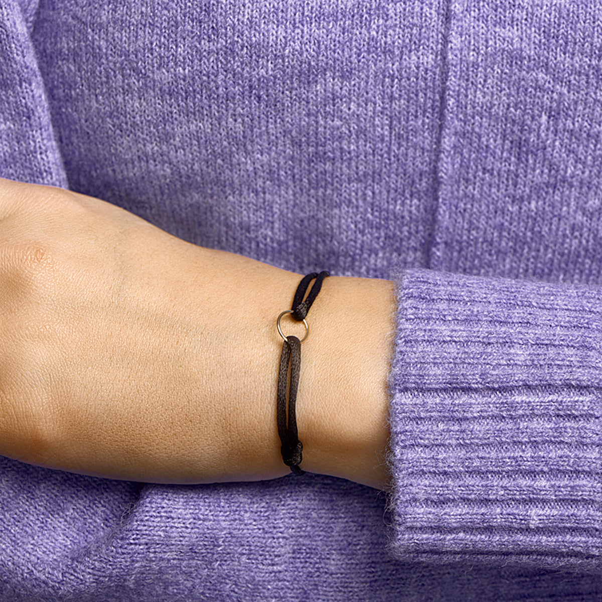 Armband/goud/ satijn/ rondje/ 10mm/ 26cm
