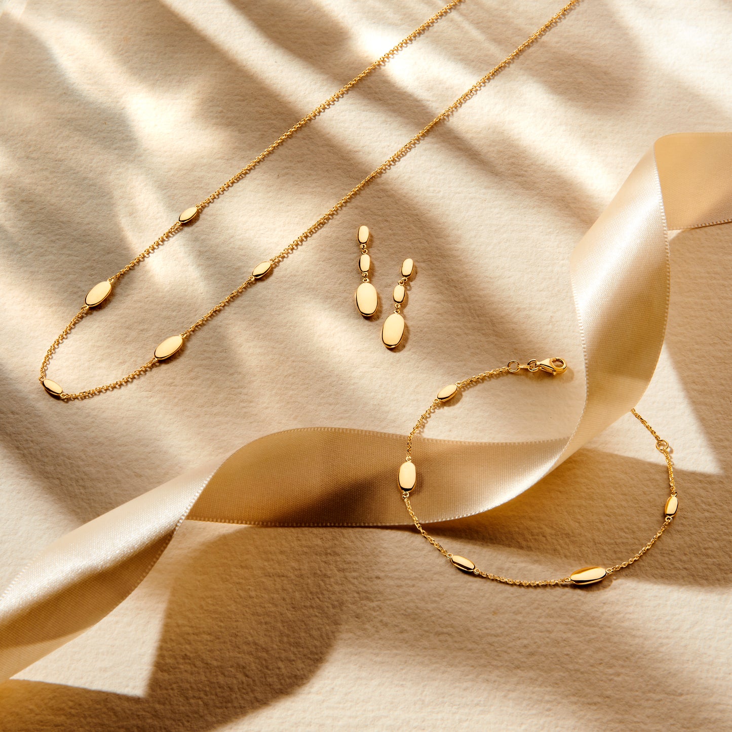 Ketting ovaaltjes 42 – 44 cm 14k geelgoud