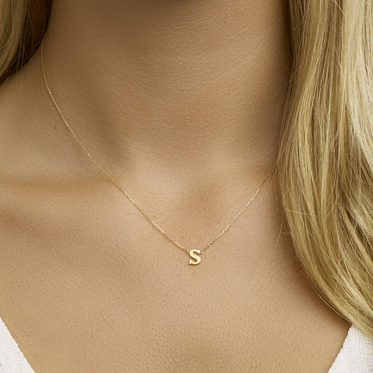 Ketting Anker met letter 14k geelgoud