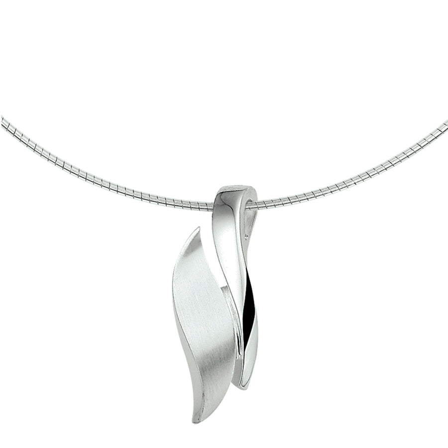 Zilveren omegaketting met hanger, mat en glanzend