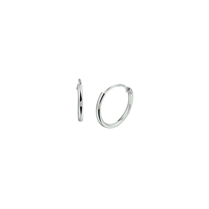 Zilveren set oorringen 9, 11 en 13 mm – gedragen
