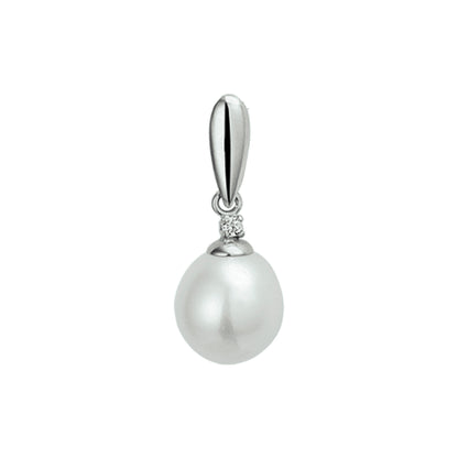 Gouden oorhangers met parel en zirkonia – 14 karaat – close-up van de sluiting