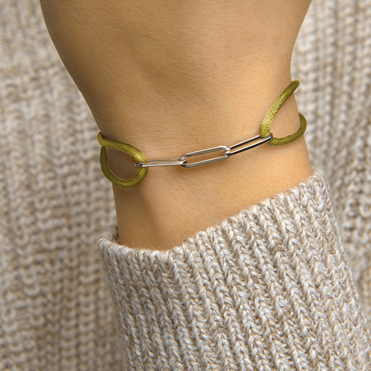 Zilveren armband op satijnen koord in tien kleuren – extra foto