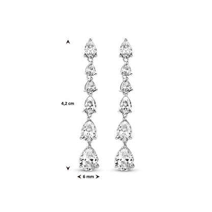 Zilveren oorhangers met zirkonia 42 mm – close-up van de sluiting