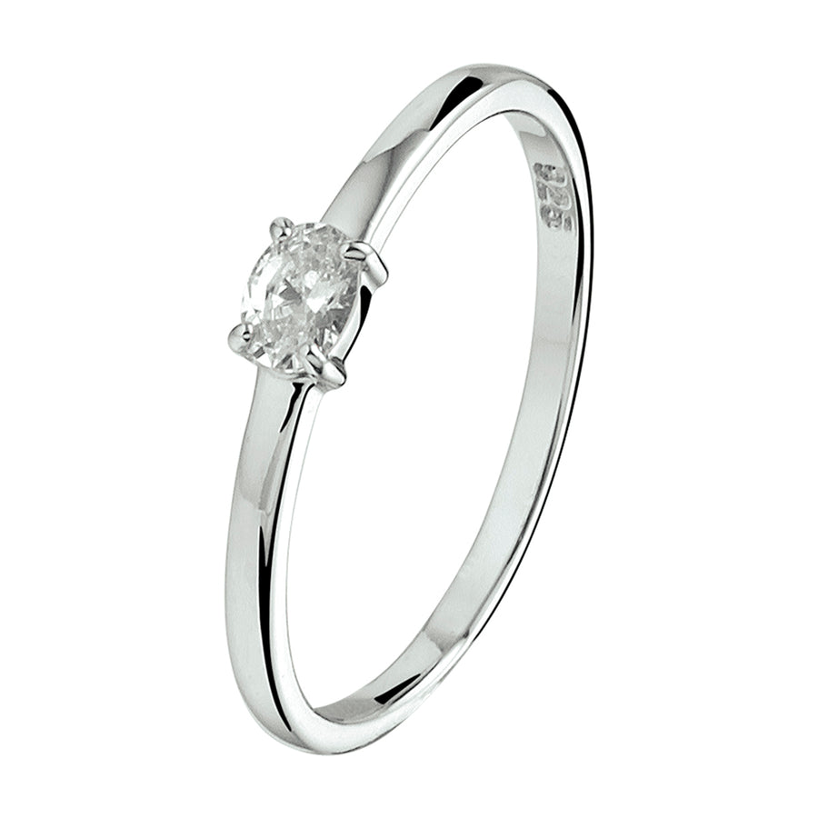 Zilveren ring met ovale zirkonia