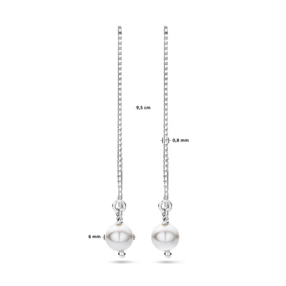 Zilveren doortrekoorbellen met parel 6 mm – close-up van de sluiting