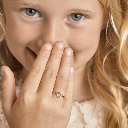 Zilveren kinderring met hart 6,5 mm – detailfoto