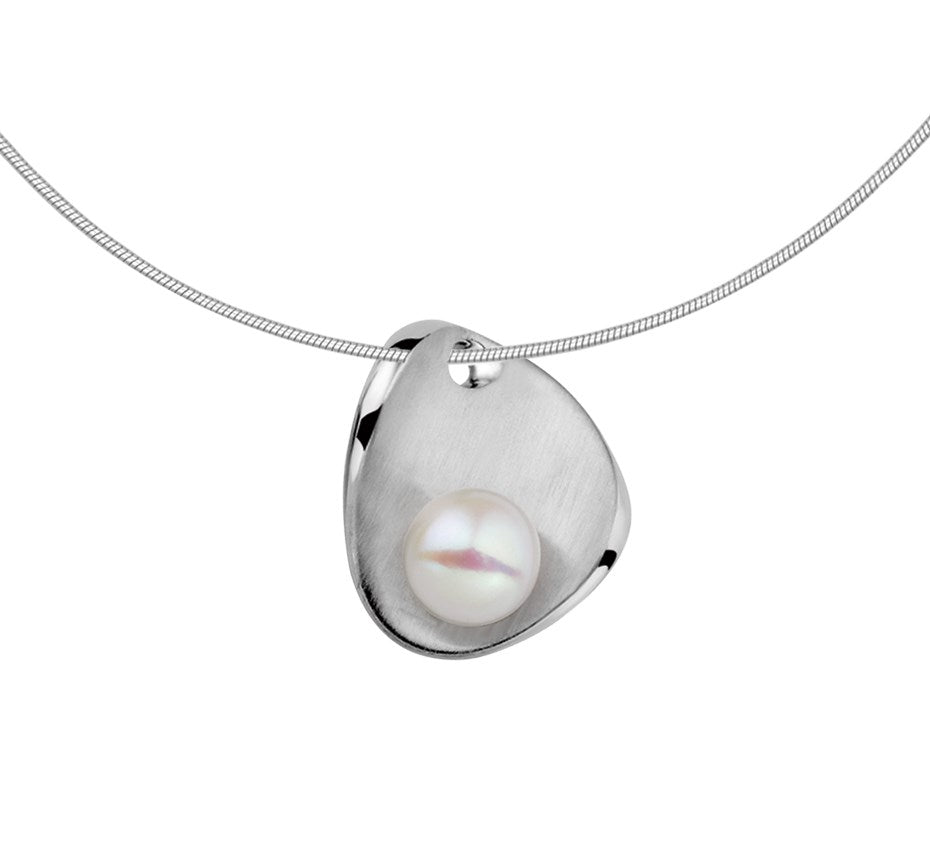 Zilveren ketting met parelhanger, mat en glanzend