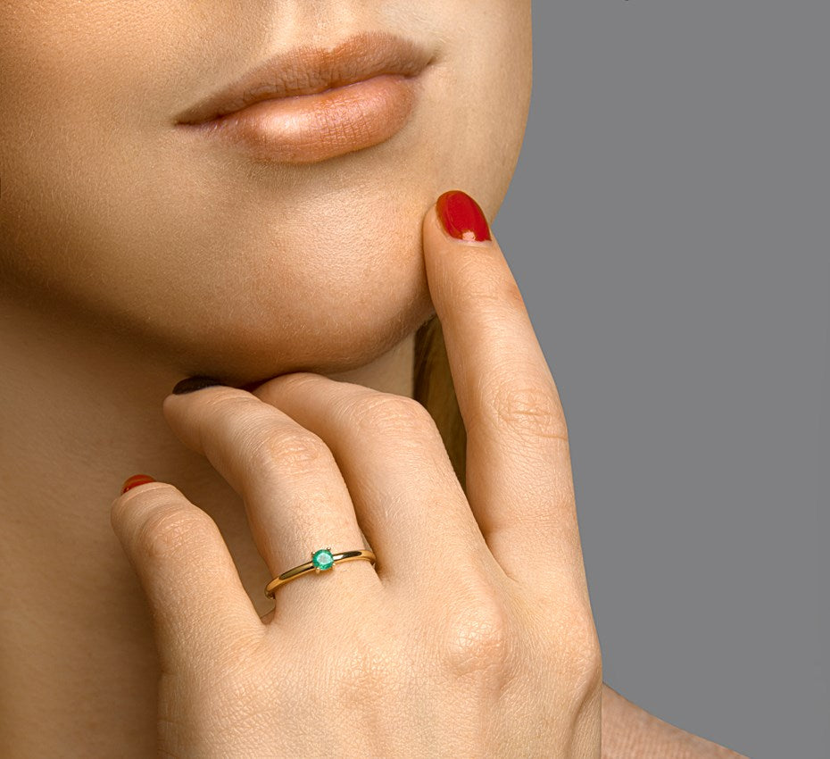 Gouden ring met smaragd – 14 karaat