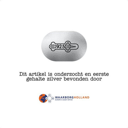 Zilveren graveerarmband 11 cm, paperclipschakel – gedragen