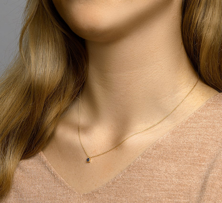 Gouden ketting met saffier – 14 karaat