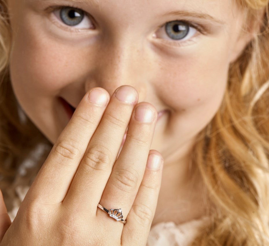 Zilveren kinderring kroontje met zirkonia