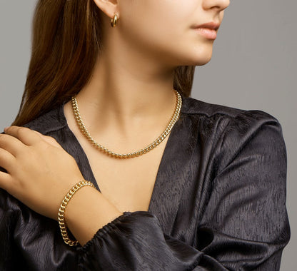 Zilveren gourmetteketting 7 mm met veerslot – close-up van de sluiting