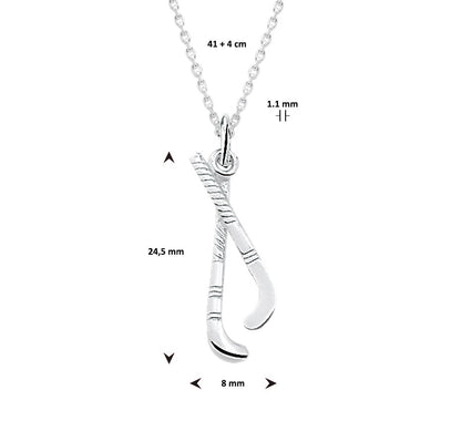 Zilveren ketting met hockeysticks – close-up van de sluiting