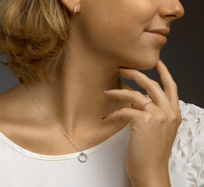 Gouden klapoorringen, diamant 0,18 ct – 14 karaat