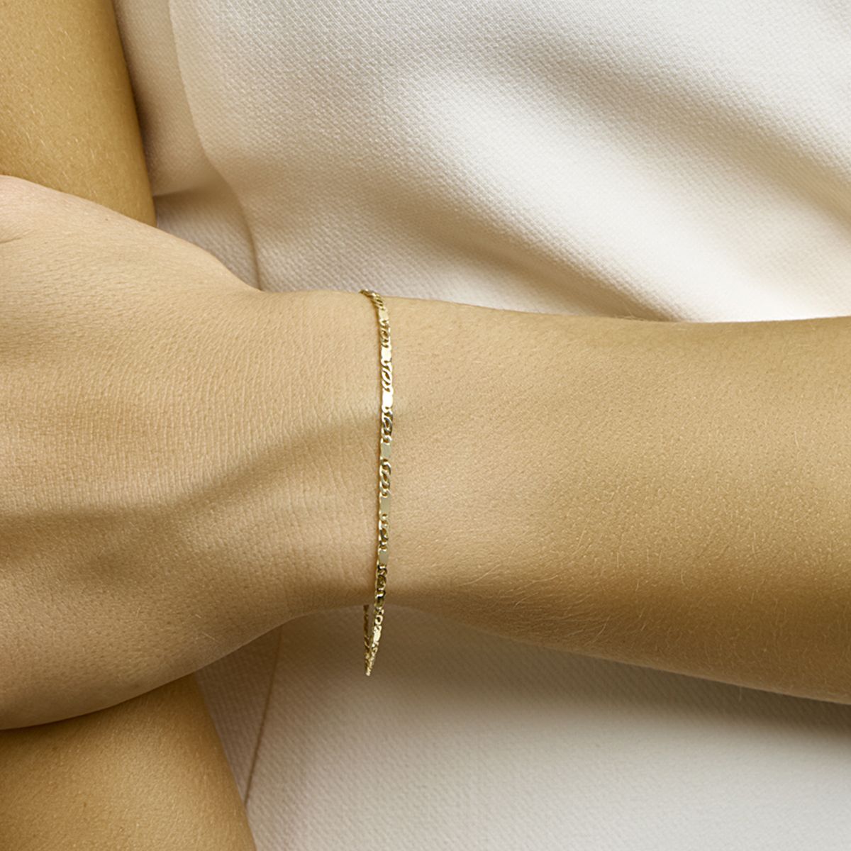 Armband valkenoog 2,1mm 14k geelgoud