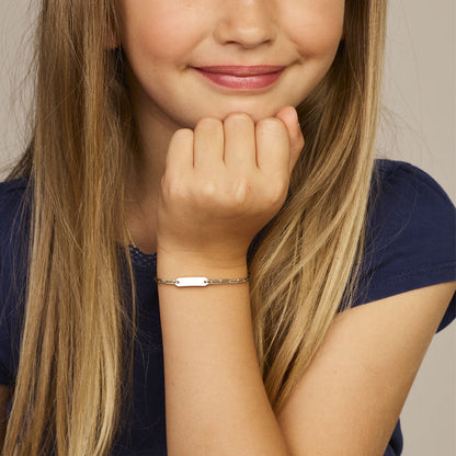 Zilveren graveerarmband 11 cm, paperclipschakel – close-up van de sluiting